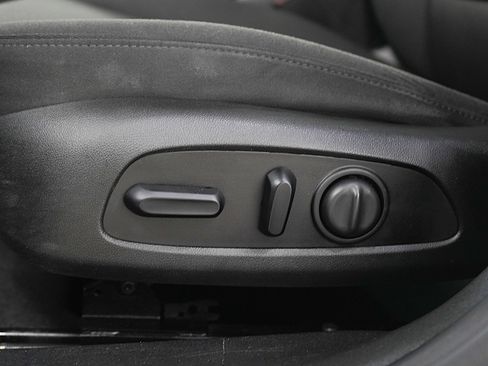 Used 2021 Chevrolet Malibu LT FWD image 25