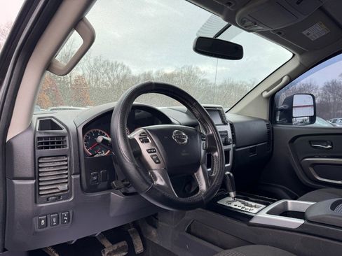 Used 2015 Nissan Titan PRO-4X image 14