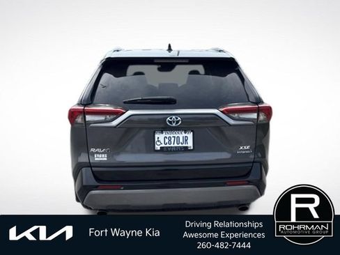 Used 2021 Toyota RAV4 XSE AWD/4WD image 5