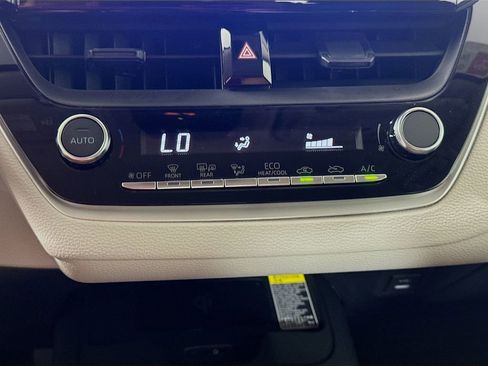 Certified 2025 Toyota Corolla LE w/ LE Premium Package FWD image 16