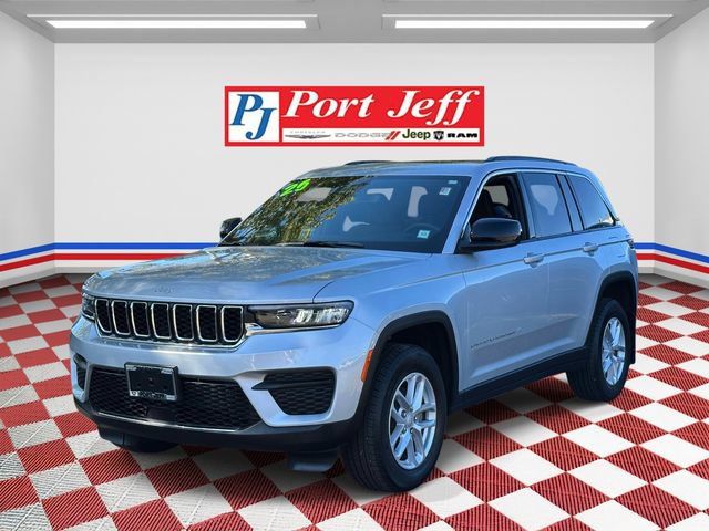 Certified 2025 Jeep Grand Cherokee Laredo X w/ Luxury Tech Group I AWD/4WD image 1