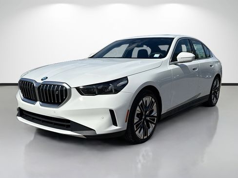 New 2026 BMW i5 eDrive40 image 7