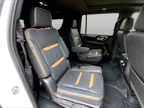 Used 2024 GMC Yukon XL AT4 w/ AT4 Premium Plus Package AWD/4WD image 20