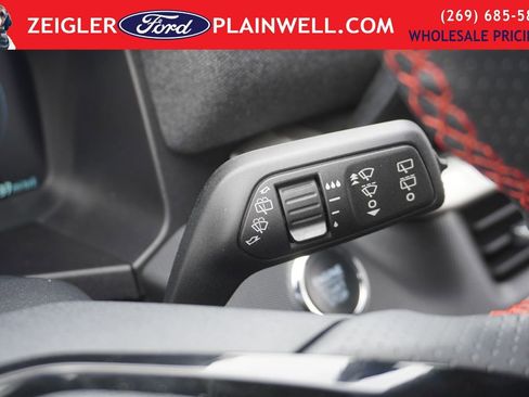 Used 2025 Ford Explorer ST-Line w/ ST-Line Street Pack image 29