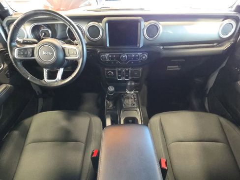 Used 2023 Jeep Wrangler Unlimited Sahara w/ Cold Weather Group AWD/4WD image 28