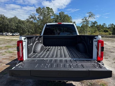 New 2026 Ford F250 Lariat w/ Black Appearance Package image 22