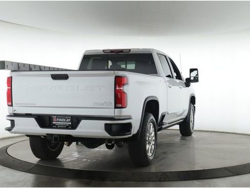 Used 2024 Chevrolet Silverado 2500 High Country w/ High Country Premium Package AWD/4WD image 7