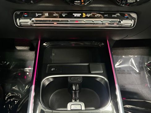 Certified 2023 Mercedes-Benz GLB 250 4MATIC image 25