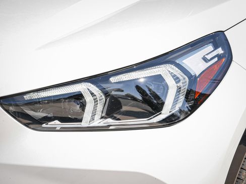 Used 2025 BMW X1 xDrive28i w/ Convenience Package image 6