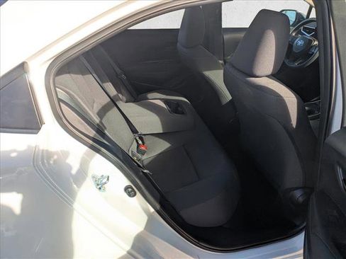 Used 2025 Toyota Corolla LE image 17