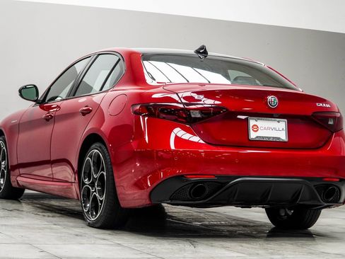 Used 2022 Alfa Romeo Giulia Veloce image 10