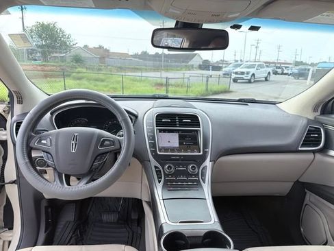 Used 2016 Lincoln MKX Select w/ Select Plus Package FWD image 13