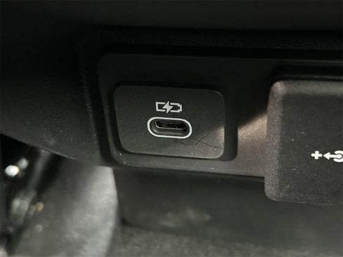 Used 2024 Land Rover Range Rover Evoque Dynamic SE image 24