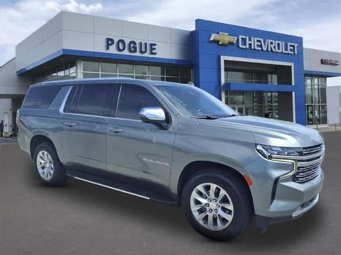Used 2023 Chevrolet Suburban Premier AWD/4WD image 1