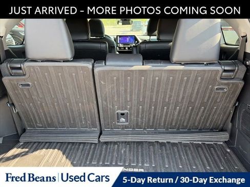 Used 2023 Toyota Highlander XLE AWD/4WD image 16