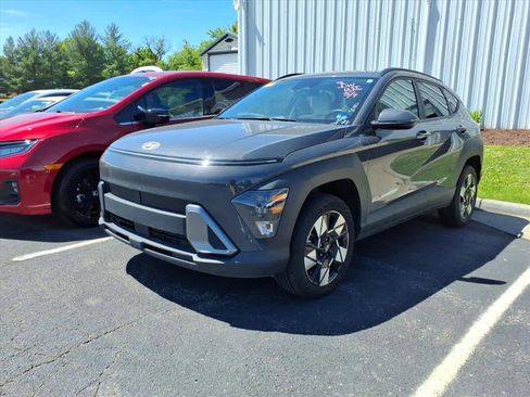 Used 2024 Hyundai Kona SEL AWD/4WD image 2