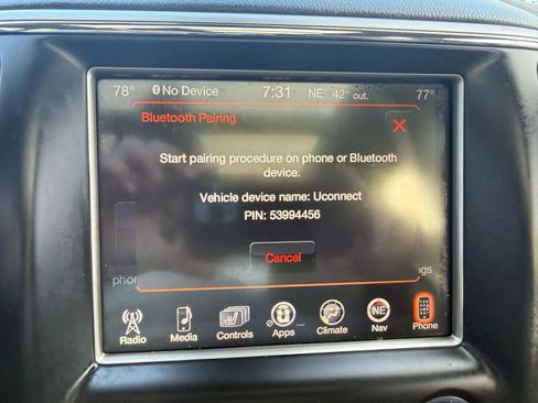 Used 2014 Jeep Grand Cherokee Overland w/ Advanced Technology Group image 28