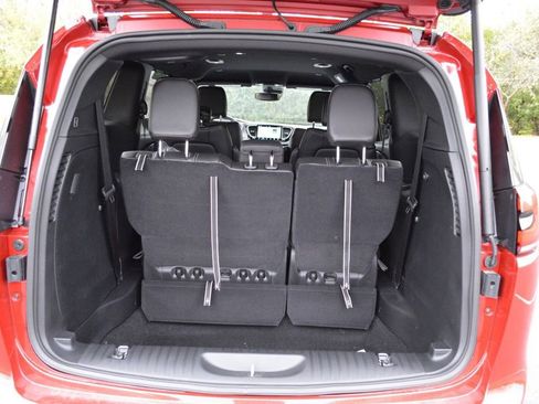 New 2026 Chrysler Pacifica Select image 32