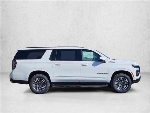New 2026 Chevrolet Suburban Z71 w/ Comfort Package AWD/4WD image 6
