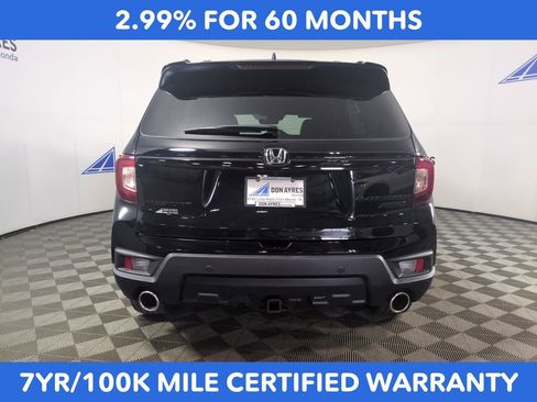 Certified 2025 Honda Passport Black Edition image 4