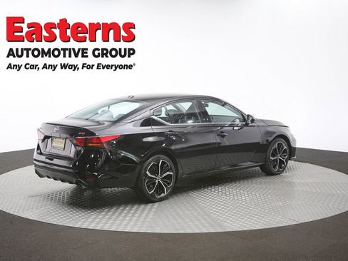 Used 2024 Nissan Altima 2.5 SR FWD image 41