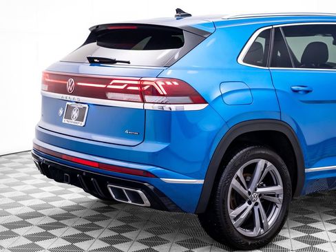 Used 2024 Volkswagen Atlas Cross Sport SEL R-Line AWD/4WD image 37