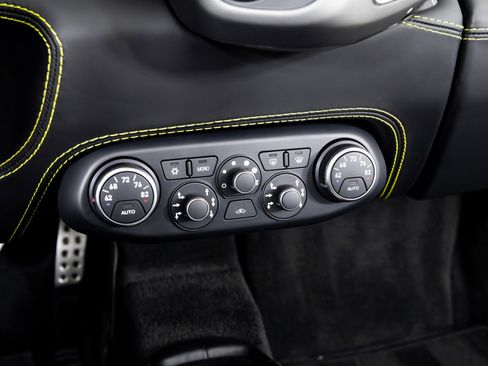 Used 2015 Ferrari 458 Spider image 28