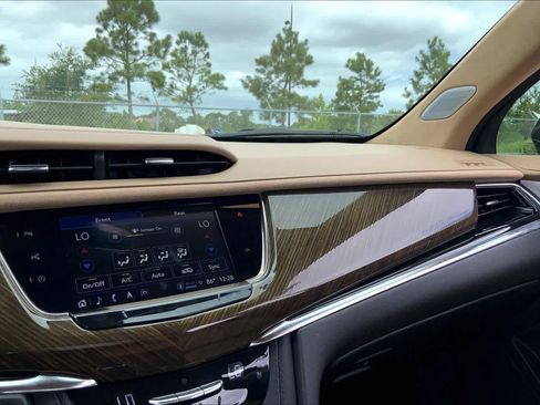 Used 2023 Cadillac XT6 Premium Luxury w/ Platinum Package FWD image 35