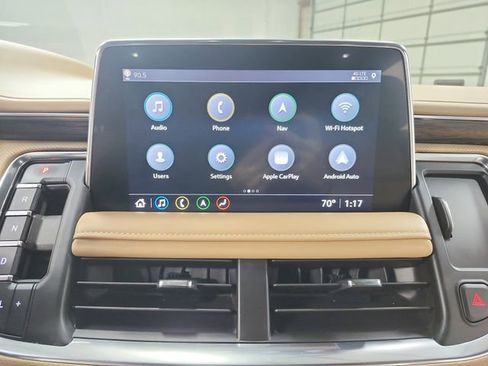 Used 2021 Chevrolet Tahoe Premier w/ Premium Package AWD/4WD image 32