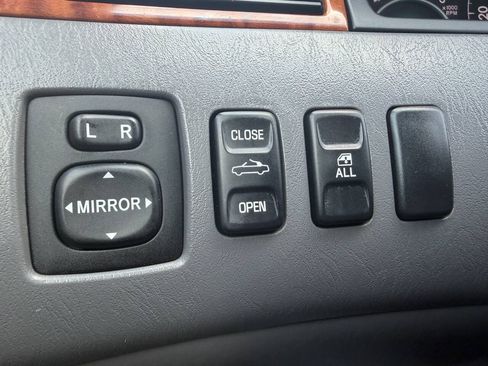 Used 2007 Toyota Solara SLE FWD image 16