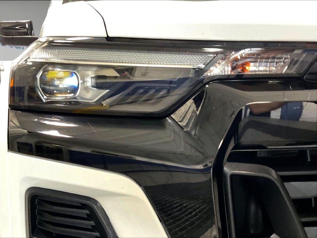Used 2023 Chevrolet Colorado Z71 w/ Z71 Convenience Package 2 AWD/4WD image 33