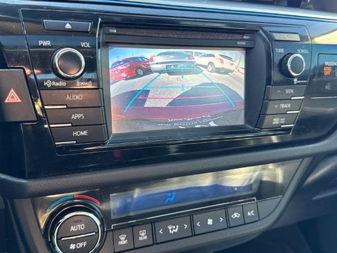 Used 2016 Toyota Corolla S Premium image 13