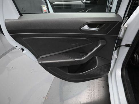 Used 2019 Volkswagen Jetta SE FWD image 27