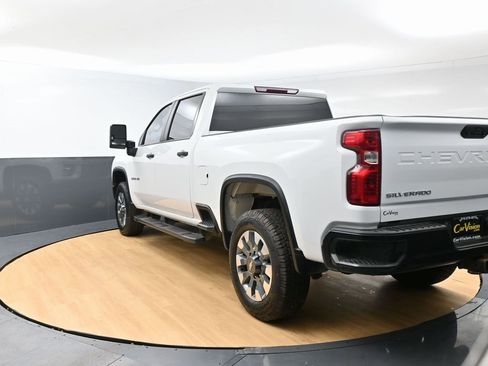 Used 2022 Chevrolet Silverado 2500 Custom w/ Custom Value Package image 7
