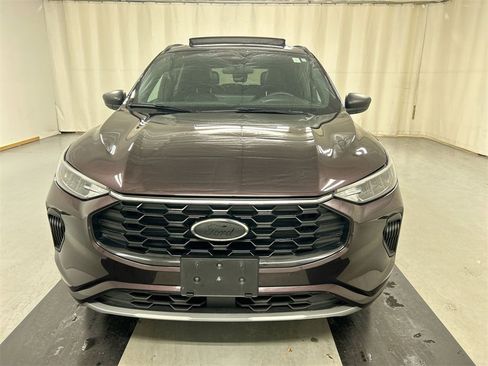Used 2023 Ford Escape ST-Line w/ Tech Pack #1 image 3