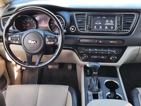 Used 2020 Kia Sedona EX FWD image 24