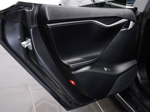 Used 2019 Tesla Model S Long Range image 44
