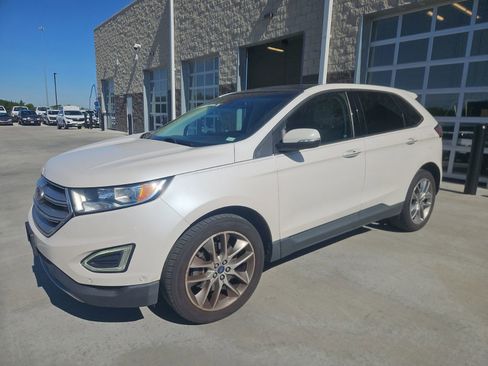 Used 2015 Ford Edge Titanium w/ Equipment Group 302A AWD/4WD image 2