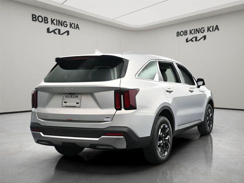 Used 2026 Kia Sorento S w/ S Panoramic Sunroof Package AWD/4WD image 10