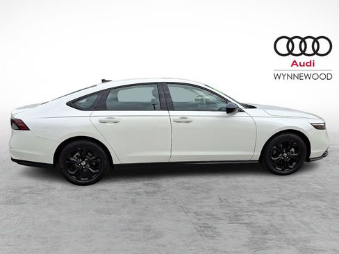 Used 2025 Honda Accord SE image 7