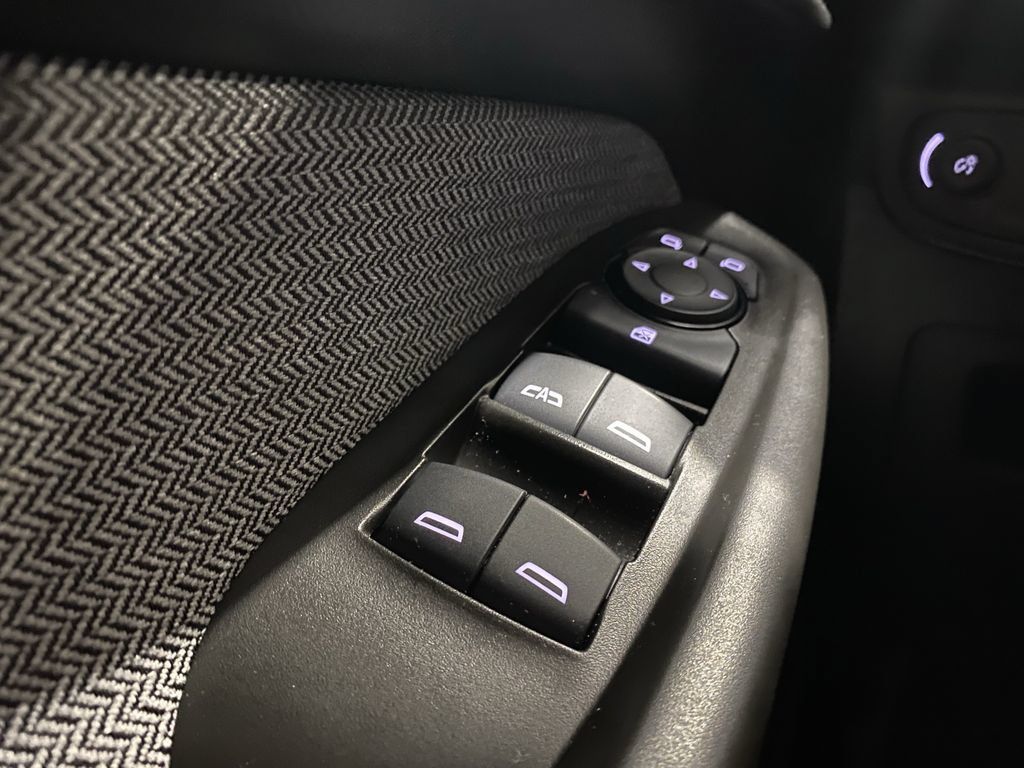Used 2023 Chevrolet TrailBlazer LS FWD image 11