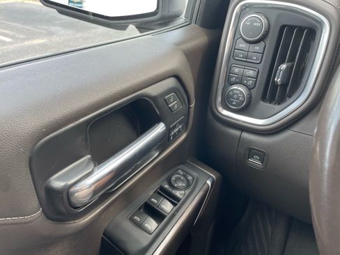 Used 2022 Chevrolet Silverado 1500 LTZ AWD/4WD image 8