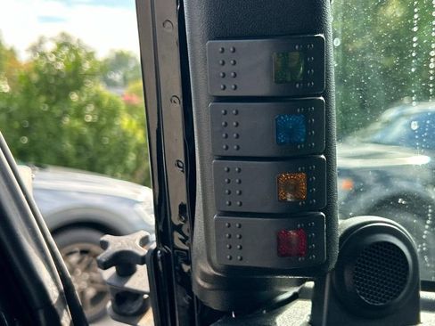 Used 2008 Jeep Wrangler Unlimited Sahara w/ Dual Top Group image 17