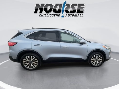 Used 2022 Ford Escape Titanium AWD/4WD image 9