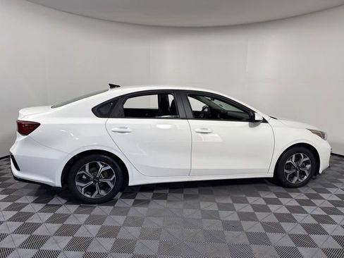 Used 2021 Kia Forte LXS image 8