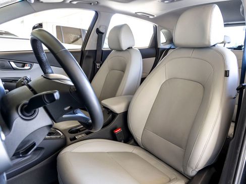 Used 2023 Hyundai Kona Limited image 15