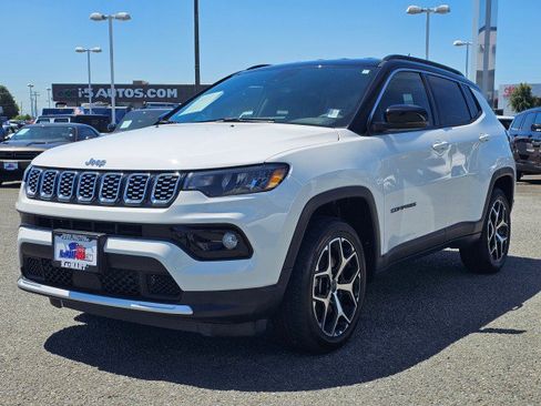 Certified 2025 Jeep Compass Limited AWD/4WD image 7