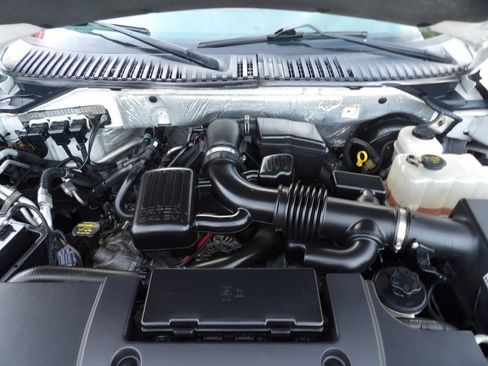 Used 2012 Ford Expedition Limited RWD image 15