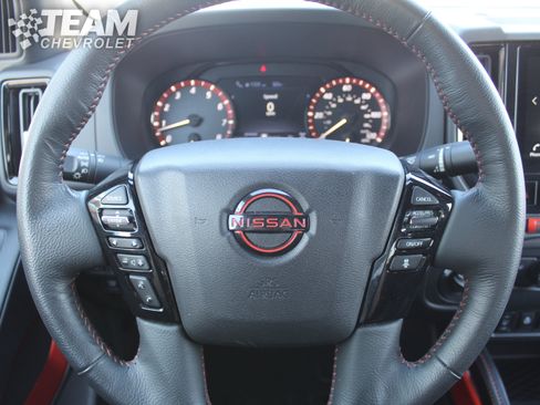 Used 2026 Nissan Frontier PRO-4X AWD/4WD image 13