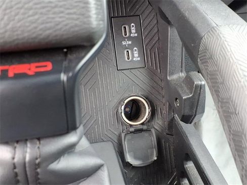 Used 2024 Toyota Tacoma 4x4 Double Cab image 9